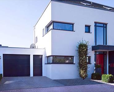 Moderne Garagentore: Sicherheit trifft Stil